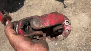 New Holland Discbine gear box cutterbar repair [upl. by Aicelaf]