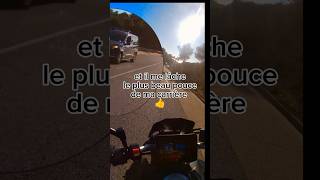 Wheeling devant la gendarmerie motard bikelife motovlog police [upl. by Coleville]