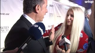 Jerry Seinfeld says ‘no thanks’ to hug from Kesha [upl. by Atsed]