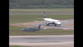 Pouso e decolagem americana do EMB110 Bandeirante da FAB no Aeroporto de Guarulhos [upl. by Couchman843]