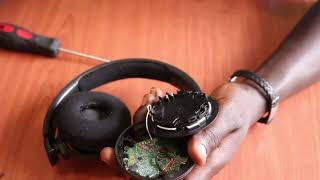 Fixing JBL Headphones where one side does not work  tune 600btnc [upl. by Ordep]