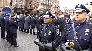 Cops Turn Backs As De Blasio Delivers Eulogy For Slain Officer [upl. by Anived]