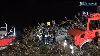 Frankenthal Feuerwehr holt Kleintransporter aus dem Rhein [upl. by Inahet]