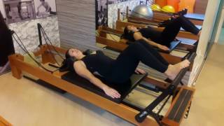 Sequência de exercícios do método Pilates executados nos aparelhos com a professora Bianca Pian​ [upl. by Cosmo714]