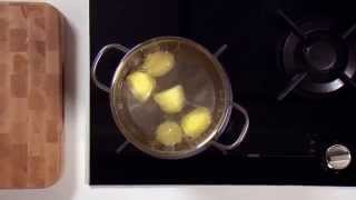 Instructievideo Aardappels bakken [upl. by Kast]