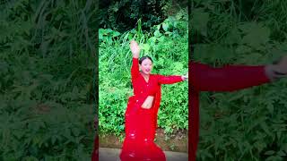 Thorai Thorai lageko xa laja 😜🙈newteejsong keeploving dancevideo Salina Thapa [upl. by Jandy]