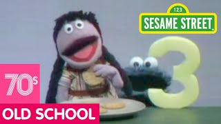 Sesame Street Cookie Monster Eats Galletitas [upl. by Cleopatra]