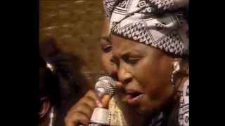 Miriam Makeba  The Retreat Song Jikele Maweni LIVE Graceland Concert [upl. by Gittel]