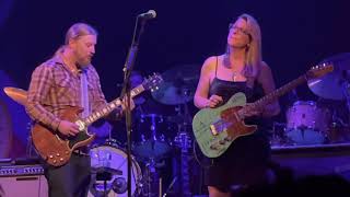 “Midnight in Harlem” Tedeschi Trucks Band 131122 Paris [upl. by Ailefo765]