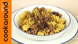 Fusilli con cipolle di Tropea e salsiccia [upl. by Nydnarb]