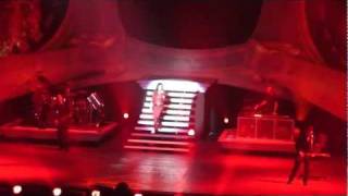 Laura Pausini  Unemergenza damore amp Troppo tempo Live [upl. by Yurt]