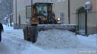 Volvo L90C loading snow on trucks [upl. by Previdi]