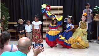 Los Chimichimitos  Tertulia folclórica Kinder Musical [upl. by Eeniffar]