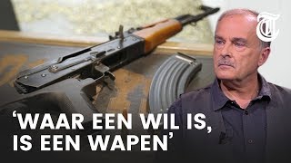 Zoveel betaalt een terrorist voor een AK47 [upl. by Eleynad]