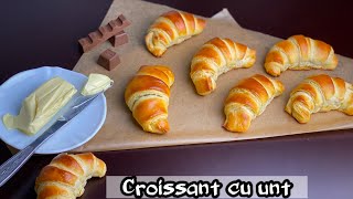 Croissante cu unt  reteta usoara  Croissants con mantequilla  receta fácil  EGustos [upl. by Tuchman180]