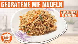 Gebratene Mie Nudeln mit Hähnchen [upl. by Kcired]