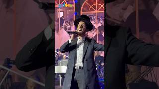 שולם לעמער מהפנט בדינר של ישיבת מיר Shulem Lemmer Dazzles at Mir Dinner event [upl. by Cnut404]