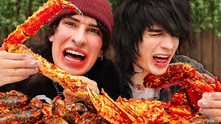 HUGE SEAFOOD BOIL MUKBANG [upl. by Yeldnarb]