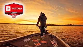 Bass Fishing Lake Guntersville In The SPRING ITS ON [upl. by Mariana]