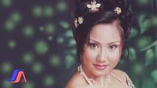 Cucun Novia  Waru Doyong Official Music Video [upl. by Silvio]