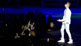 Justin Bieber Urinates On Stage [upl. by Padget]