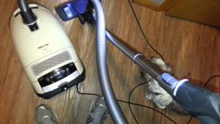 Miele Miele S8590 Alize Canister Vacuum Cleaner Hepa Vacuum Review [upl. by Aderb]