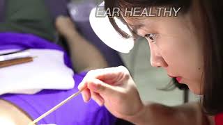 Perfect Ear Cleaning of Barbershop In Danang Vietnam ダナンベトナムの理髪店の完璧な耳掃除 [upl. by Ayaet938]