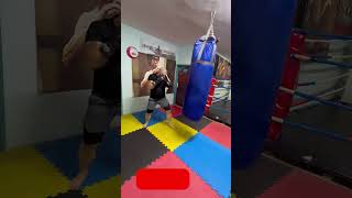 KUM TORBASI NEDİR NASIL DÖVÜLÜR D boxing boxingtraining boks kickboxing mma [upl. by Cherrita817]