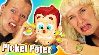 PICKEL AUSDRÜCKEN CHALLENGE  Nina Vs Kathi WER WIRD VOLLGESPRITZT bei Pimple Pete Spiel deutsch [upl. by Noyad]