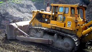 Caterpillar D9G Working with Caterpillar 245 [upl. by Eniarrol]