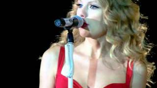 Taylor Swift singing Mine live for the first time [upl. by Bandeen313]