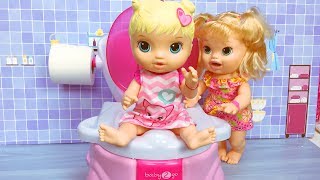 Baby Alive Oyuncak Bebek tuvalette  Evcilik TV Bebek Videoları [upl. by Ainaznat]