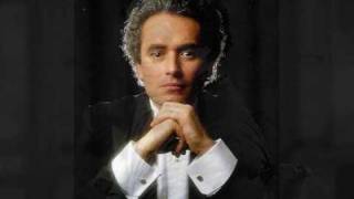 José Carreras Improvviso Andrea Chenier Umberto Giordano [upl. by Gati]