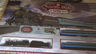 Bachmann North Pole Express train set review [upl. by Mariquilla]