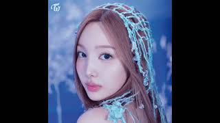 Nayeon Santa Tell Me cover Ariana Grande TWICE [upl. by Memberg]