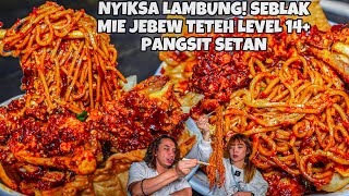 HARGA 7RIBU SEBLAK MIE JEBEW SETAN LEVEL 14  PANGSIT IBLIS TUMPAH CABE [upl. by Nealey]