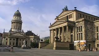 Berlin Der Gendarmenmarkt einer der schönsten Plätze der Welt one of the most beautiful places [upl. by Ellatsyrc45]