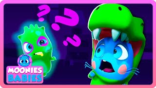 🧛🏻‍♀️ Is that a Monster 👻 Halloween songs for kids ⭐️ Spooky night with Baby Moonies Official [upl. by Yllac836]