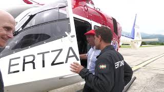 La Ertzaintza estrena su nuevo helicóptero H135 T3HP3H de Airbus [upl. by Arem]