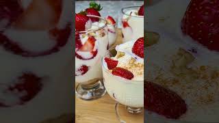 Deliciosas fresas con crema receta fácil [upl. by Liuka]