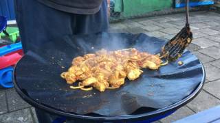 Thaise curry op de skottelbraai [upl. by Yoj]