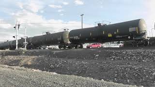 BNSF 6075 leads an oil thru Yakima [upl. by East245]