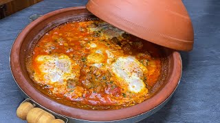 Tajine de Kefta aux œufs طاجين الكفتة والبيض [upl. by Amlez933]