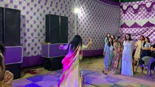 Bindiya chamkegi dance video  sonam shekhawat  Mahila sangeet  bindiya chamkegi song [upl. by Ssidnak]