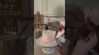 Pink bows make everything better 🥳🩷 cake baking cakedecoratingtutorials heartcakedecorating [upl. by Sert]