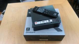 Sony Wireless Media Player SMPN200 Review [upl. by Alwitt281]