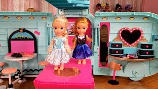 Surprise toy  Elsa and Anna toddlers  lol dolls [upl. by Nuli]