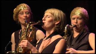 Das Saxophonquartett sistergold spielt quotAbbaquot [upl. by Anyala]