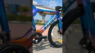 Trek Madone SLR 7 Gen 7 in Chroma UltraIridescent  Roadbike  Project One shorts cycling [upl. by Lednahs954]