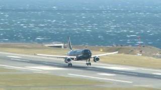 Extreme Airliner Landings At Wellington Long Version [upl. by Ikcir259]